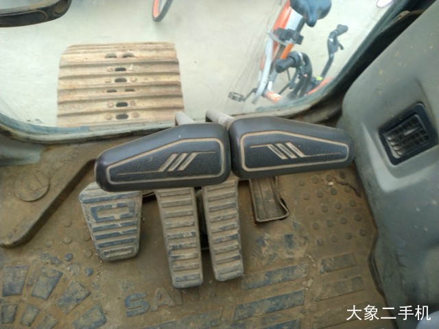 三一重工 SY135C 挖掘机