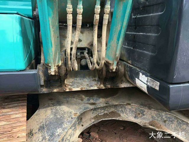 神钢 SK140LC-8 挖掘机