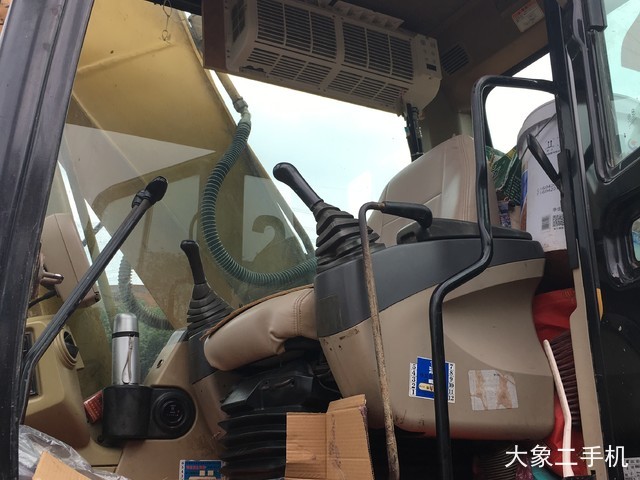 卡特彼勒 320C 挖掘机