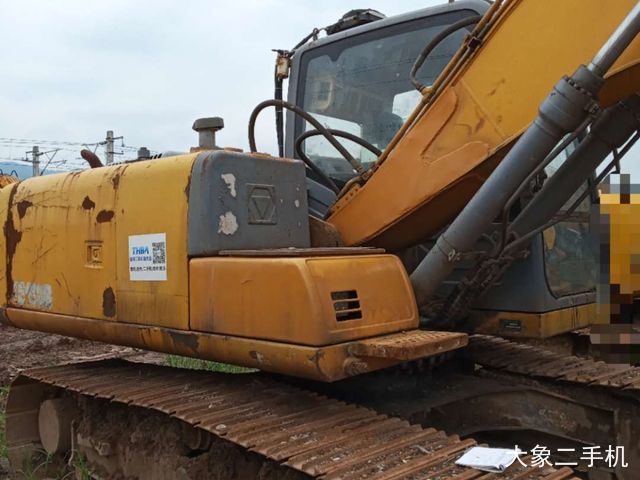 徐工 XE150D 挖掘机