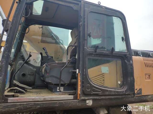 三一重工 SY235C 挖掘机