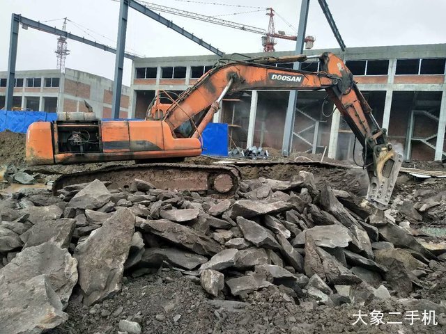 斗山 DH420LC-7 挖掘机