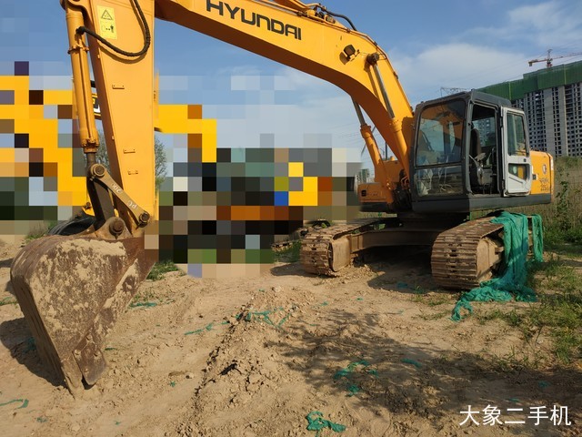 现代 R225LC-7 挖掘机