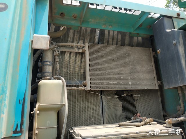 神钢 SK260LC-8 挖掘机