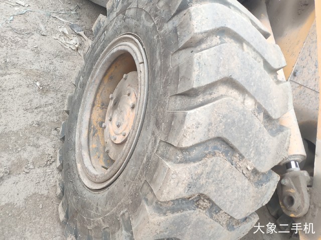 龙工 LG816B 装载机