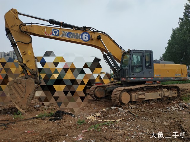 徐工 XE470C 挖掘机