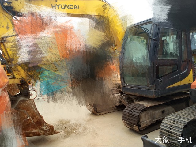 现代 R80-7 挖掘机