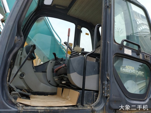 神钢 SK260LC-8 挖掘机