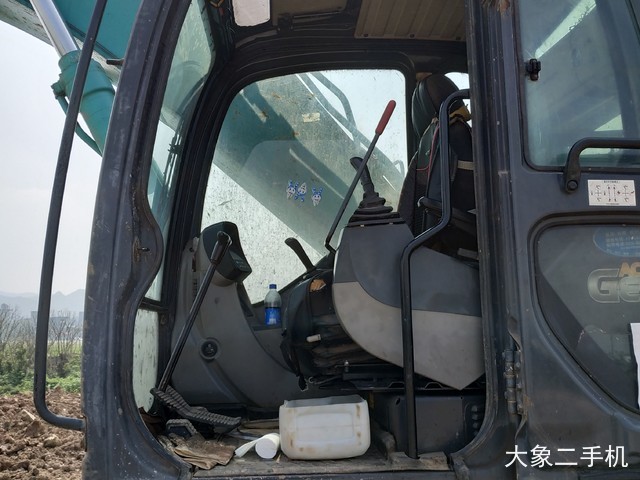 神钢 SK350LC-8 挖掘机