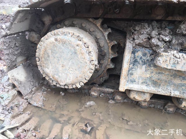 现代 R150LC-7 挖掘机