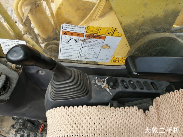 小松 PC240LC-8 挖掘机