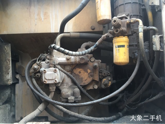 卡特彼勒 320C 挖掘机