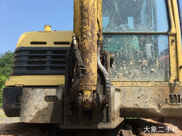 现代 R60-9 挖掘机