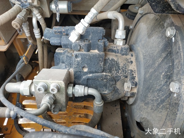 龙工 LG6060D 挖掘机