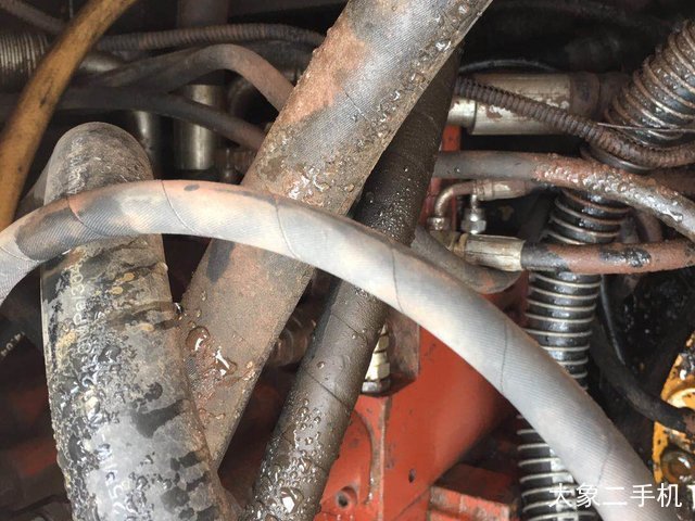 现代 R375LC-7 挖掘机