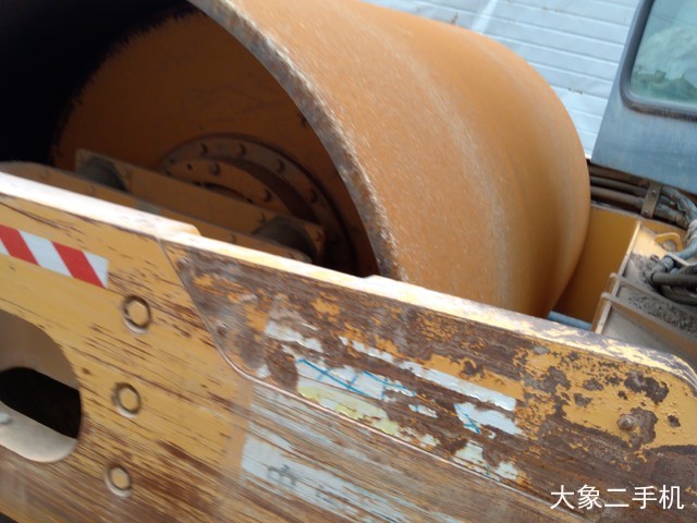 柳工 CLG622 压路机