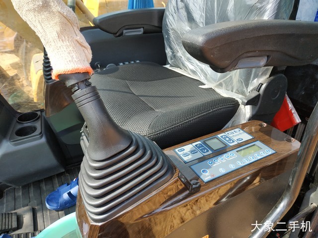 三一重工 SY135C 挖掘机