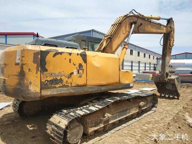 现代 R225LC-7 挖掘机