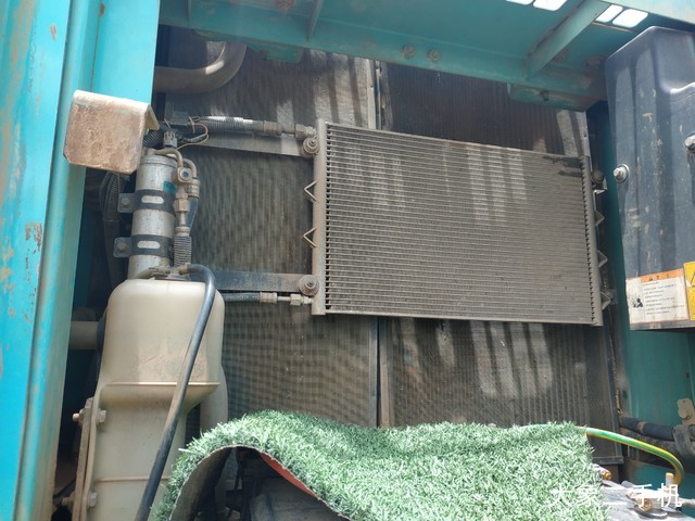 神钢 SK250-8 挖掘机