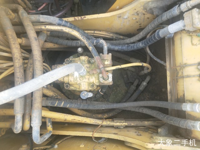 卡特彼勒 323DL 挖掘机