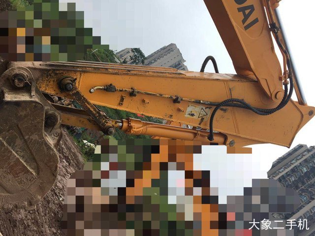 现代 R225LC-9T 挖掘机