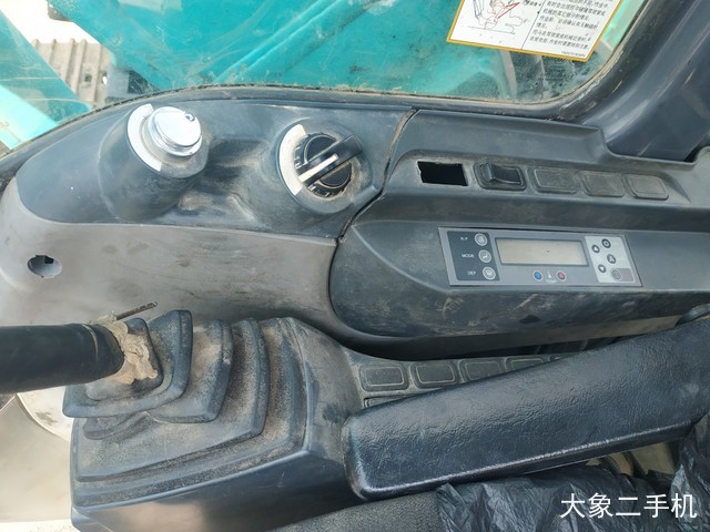 神钢 SK260LC-8 挖掘机