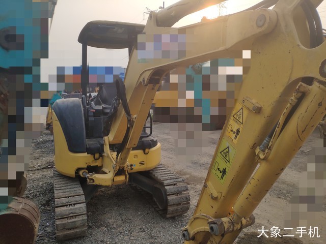 小松 PC30MR-3 挖掘机