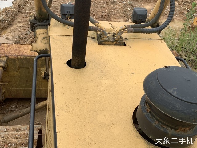 宣工 TY165-2液力型 推土机