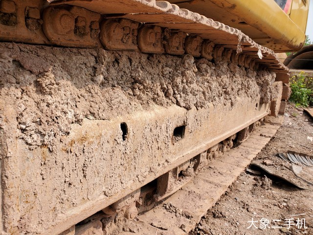 卡特彼勒 323D2L 挖掘机