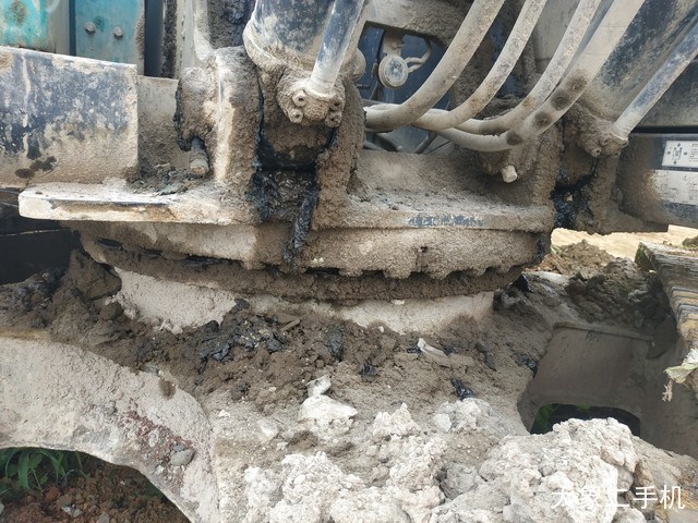 神钢 SK270D-8 挖掘机