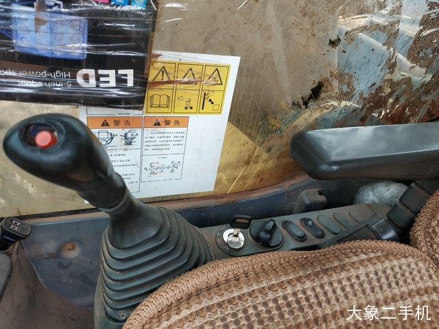 小松 PC240LC-8 挖掘机