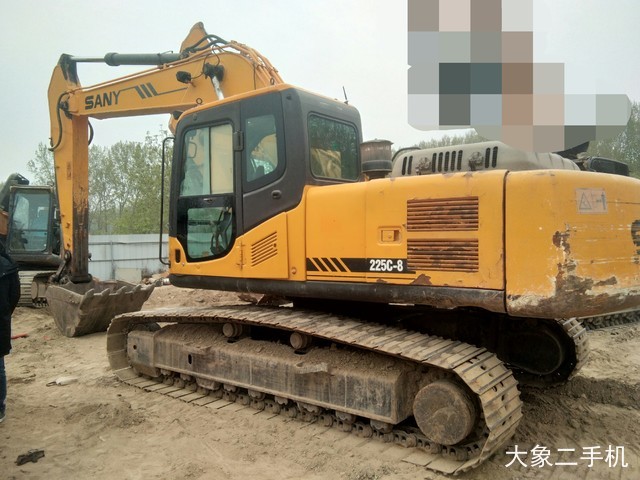 三一重工 SY225C 挖掘机