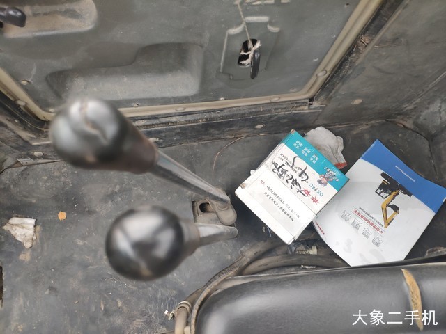 龙工 LG816B 装载机