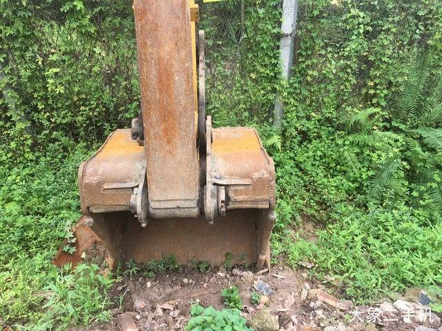 徐工 XE215D 挖掘机