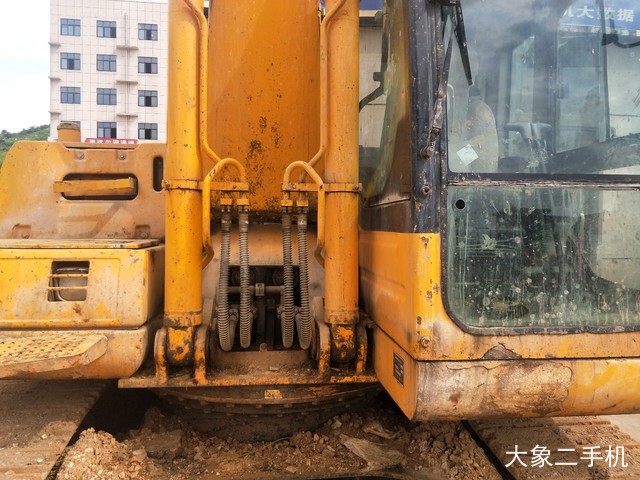 龙工 LG6235 挖掘机