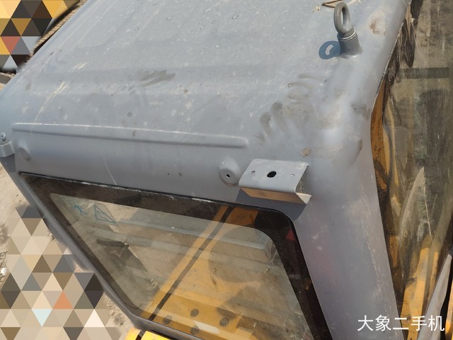 徐工 XE260C 挖掘机