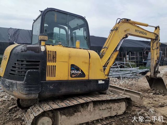 现代 R60-7 挖掘机