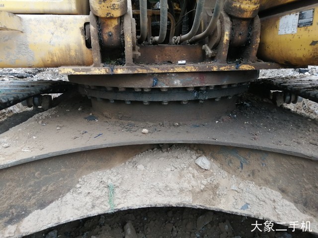 小松 PC240LC-8 挖掘机