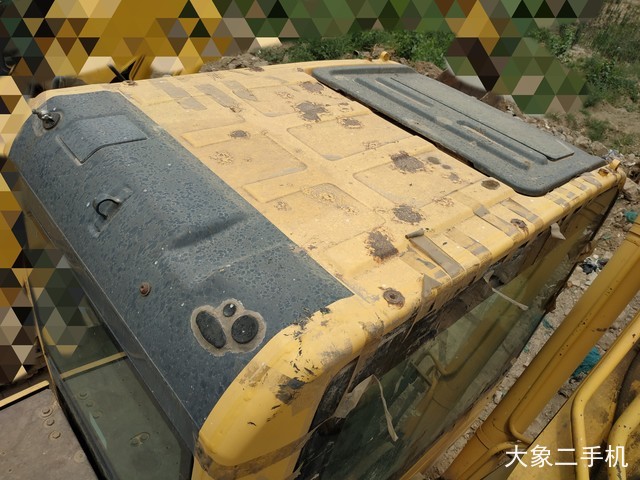 小松 PC220-8 挖掘机