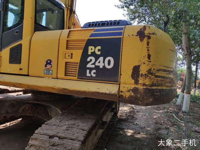 小松 PC240LC-8 挖掘机
