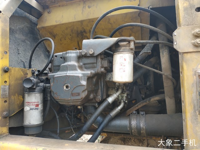 小松 PC200-8 挖掘机