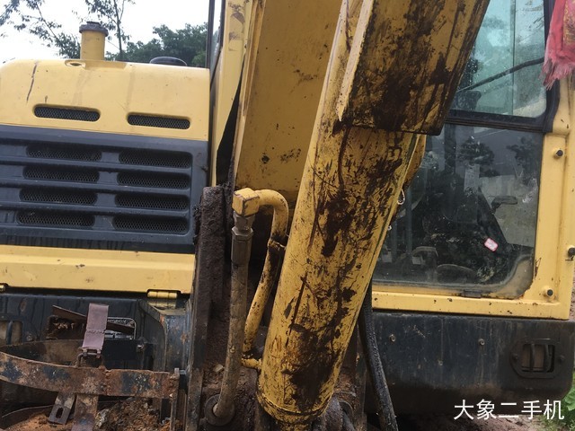 现代 R60-9 挖掘机