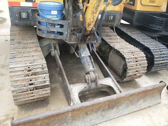 山东临工 LG665 挖掘机