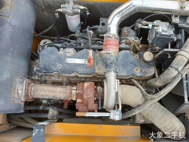 龙工 LG6225E 挖掘机
