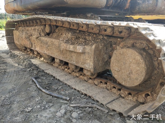 现代 R150LC-9 挖掘机