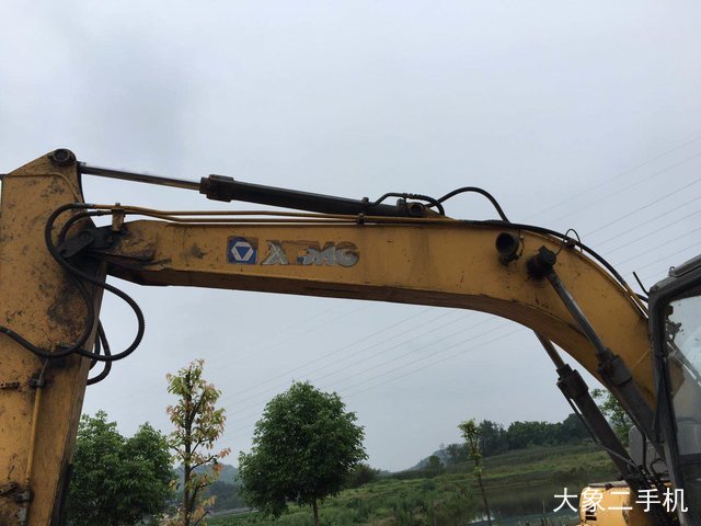 徐工 XE150D 挖掘机