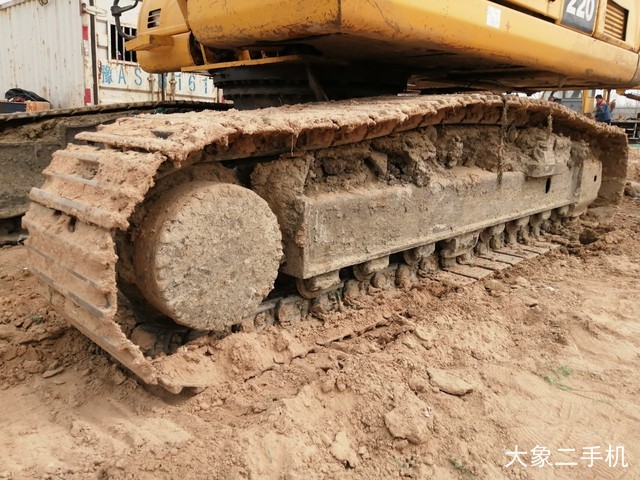 小松 PC220-8M0 挖掘机