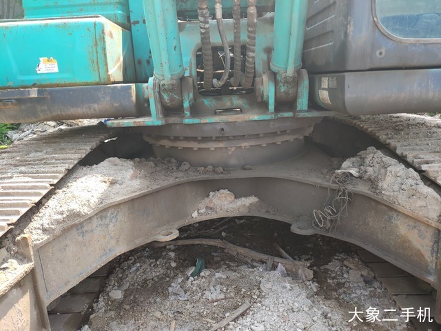 神钢 SK250-8 挖掘机