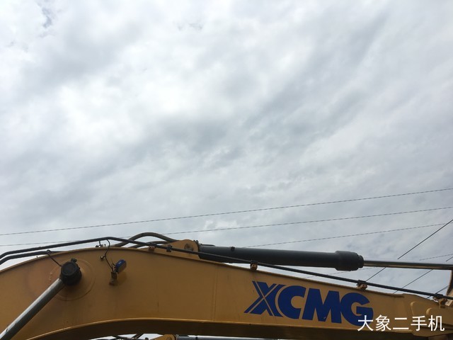 徐工 XE215D 挖掘机