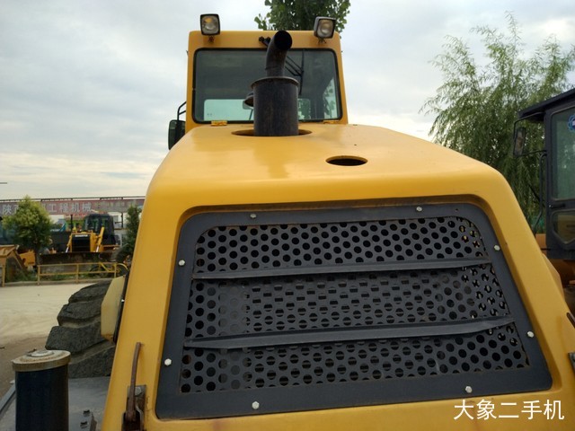 山推 SR22M 压路机